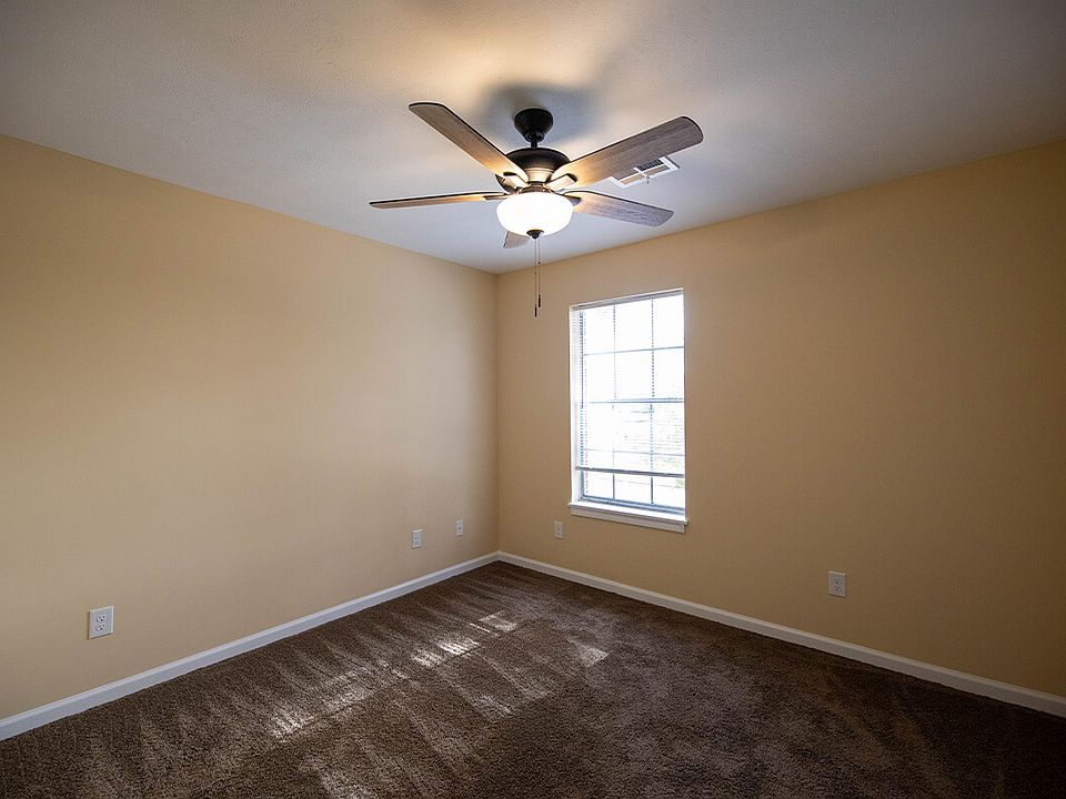 2601-1st-Ave-Unit117-bedroom1_11202024