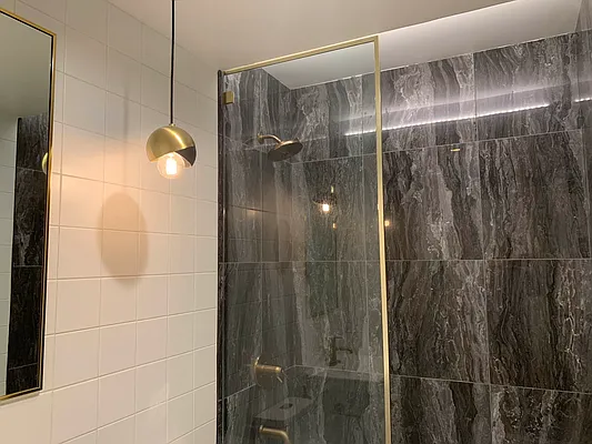 Rented by Tapiro Realty | media 33