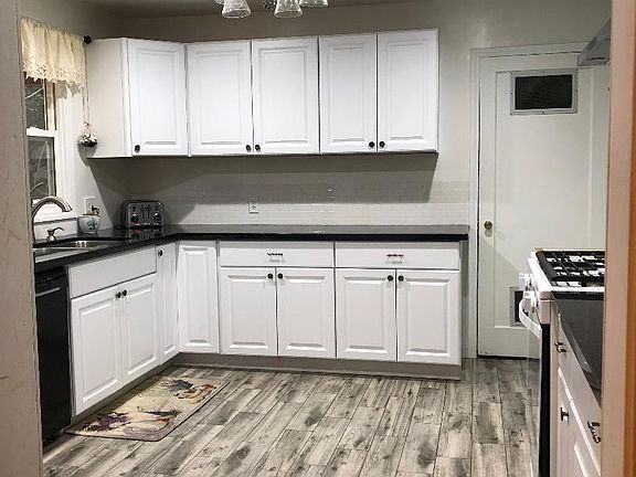 3rd image of 1381 Diamond Ave