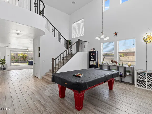 2513 W MOURA Drive, Phoenix, AZ 85085