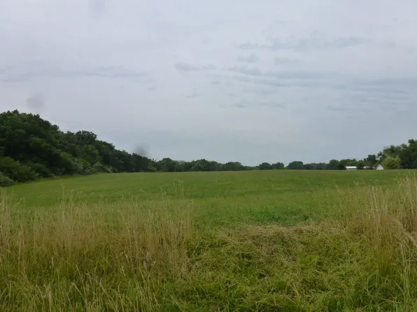 12355 Middle Creek Rd, Clinton, IL 61727