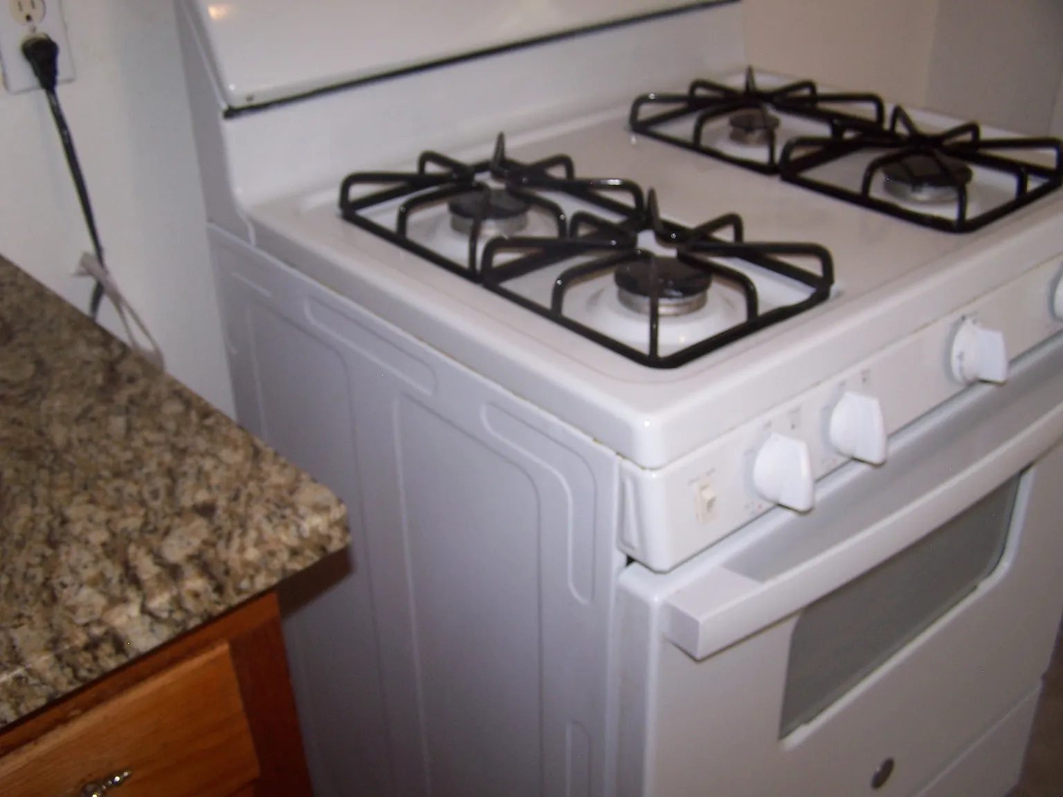 2 bed, 900 sqft, $1,000 — Photo 4