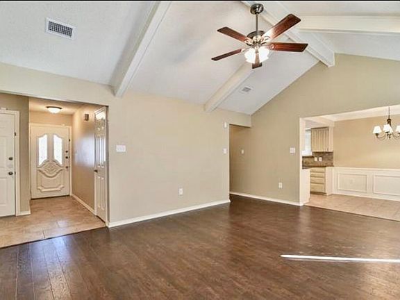 5th image of 1508 Sayles Ave