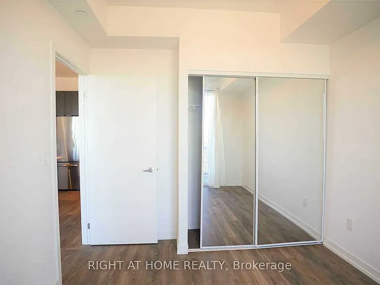 2520 Eglinton Ave W #1713 — Photo 10