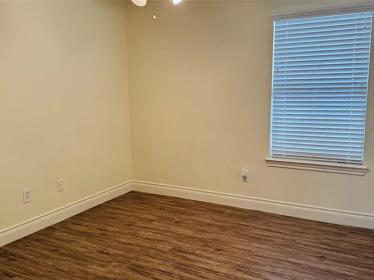 20210 Glen Burn Ct — Photo 15