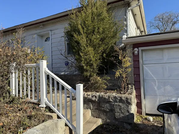 743 N Kiger Rd, Independence, MO 64050