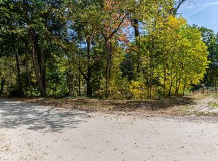 10516 Merrill Dr, Fenton, MI 48430