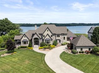 455 Via Avelino St, North Lima, OH 44452