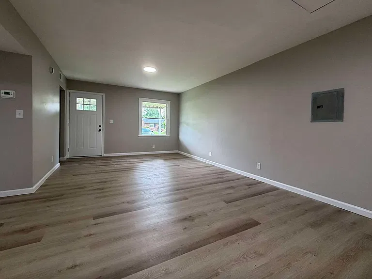 5304 Cedrus Cir — Photo 8