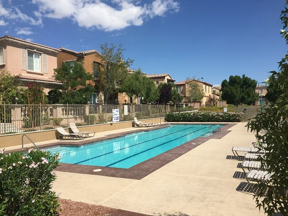 Stunning upgrades make this a perfect home for you! — Photo 4