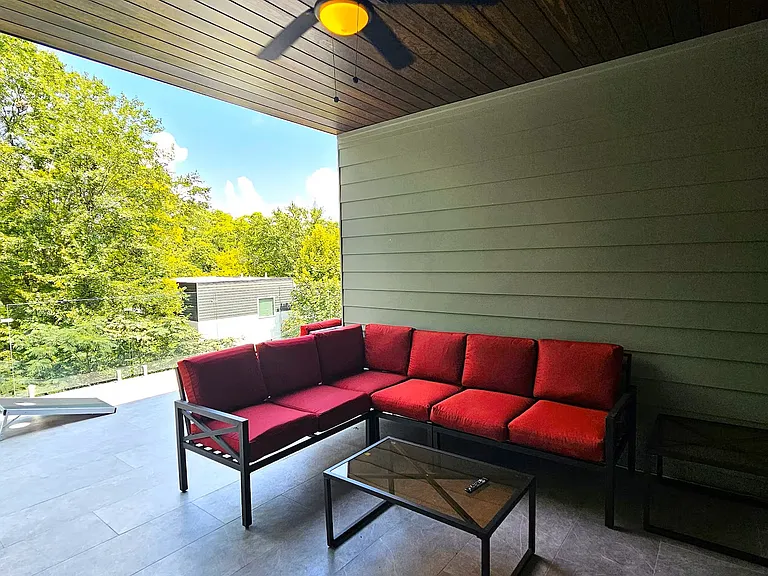 Roof top covered porch