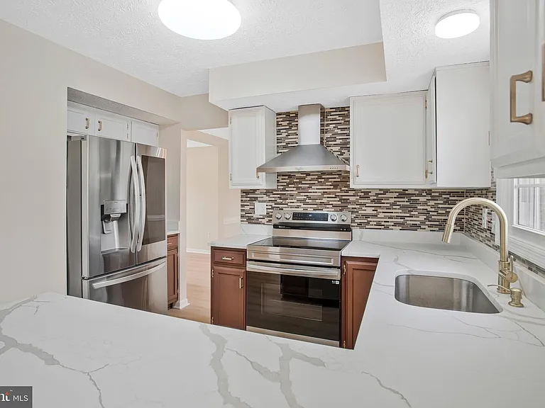 11630 Sun Circle Way — Photo 31