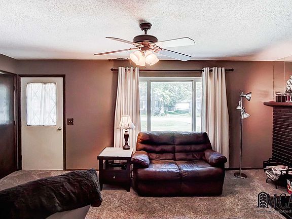 5th image of 7507 Bernard Dr