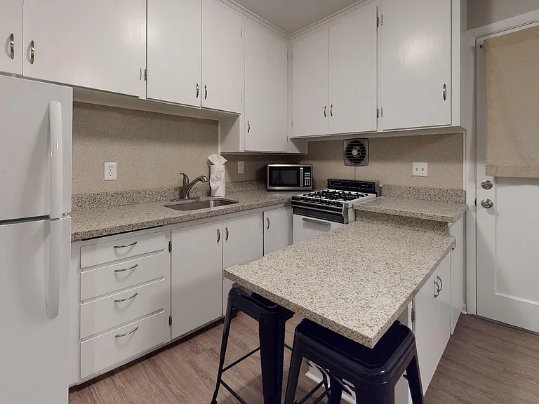 509 Avenue C #1 — Photo 2