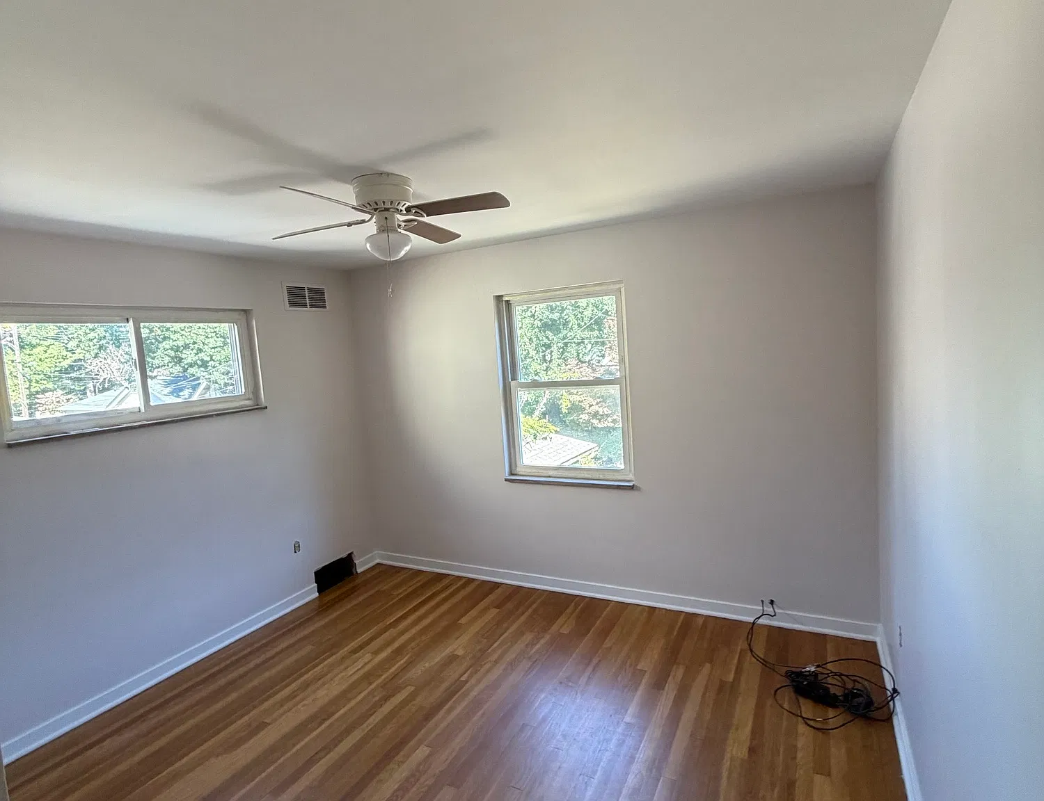 2 bed, 1000 sqft, $1,400 — Photo 4