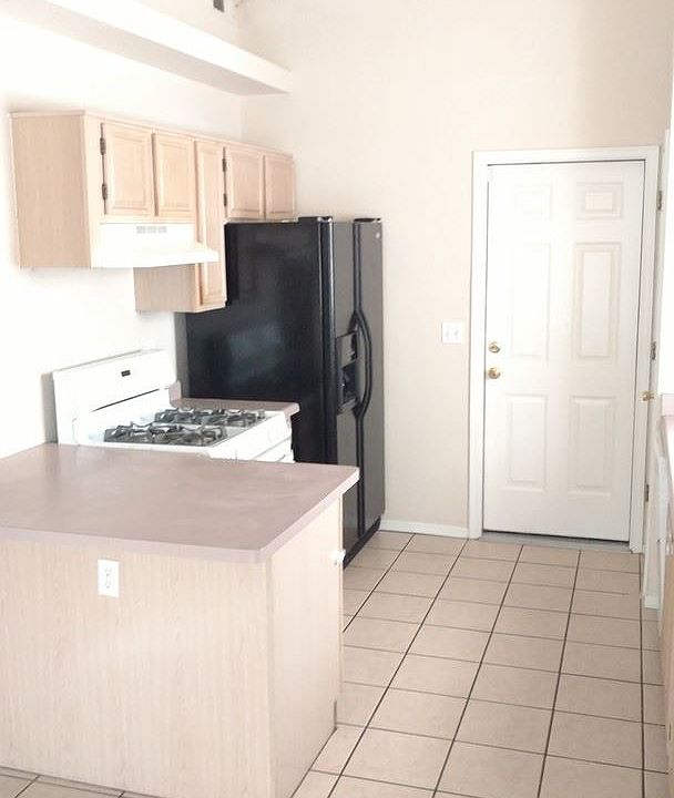 1st image of 5104 Emerald St