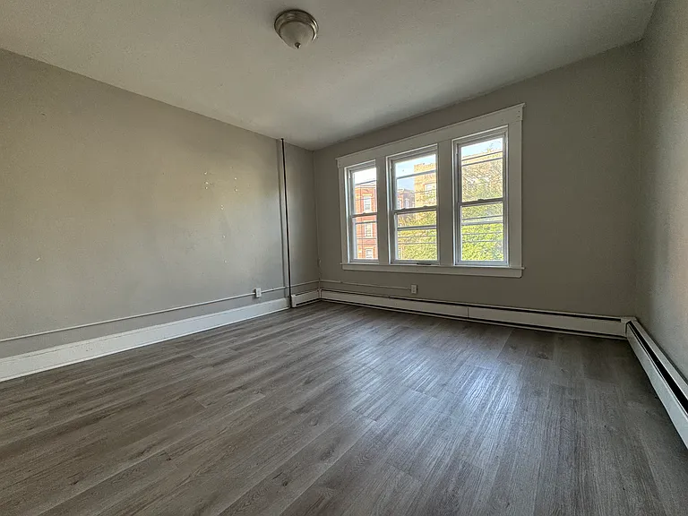 335-2 N High St #2N — Photo 12