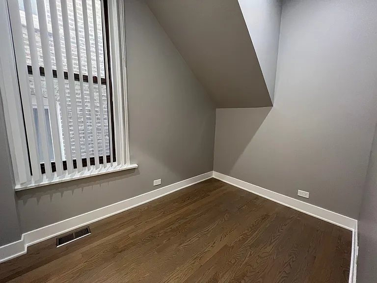 1227 W Ohio St #1 — Photo 17