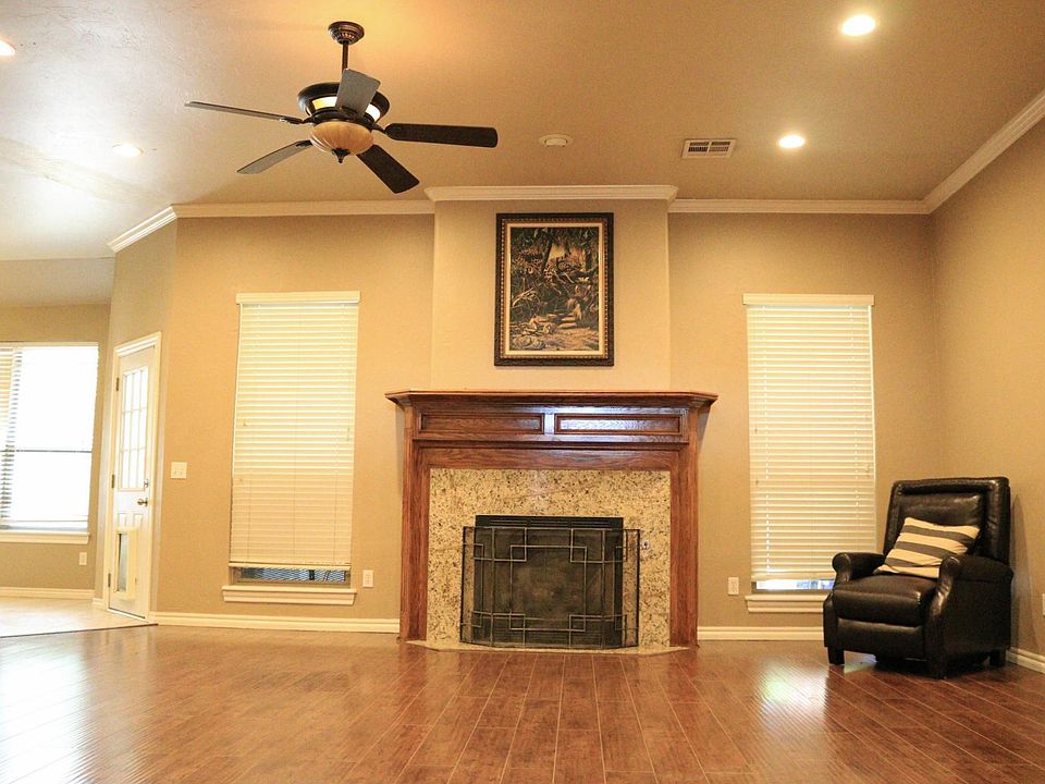 1st image of 4208 Mackenzie Dr