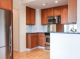 22 Chapel St #B1004, Brookline, MA 02446