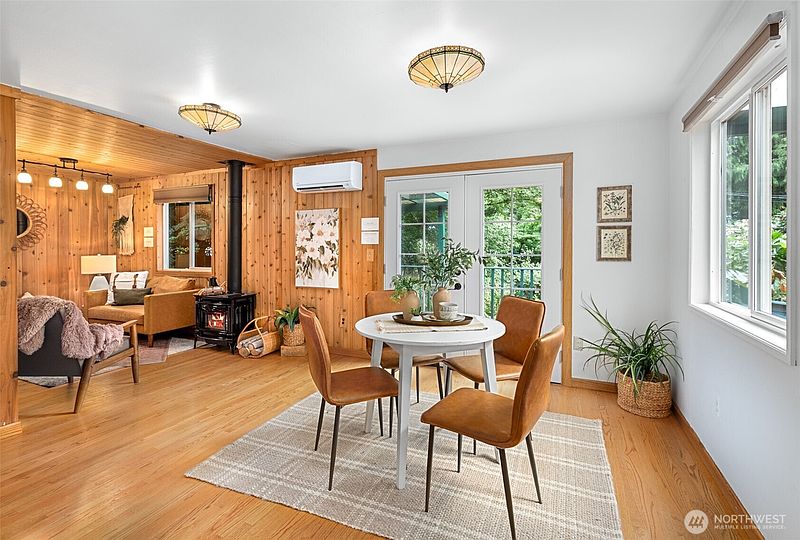3rd image of 8921 188th Street SE