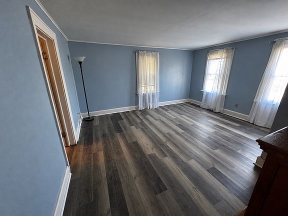 2nd image of 220 Colfax Ave #2