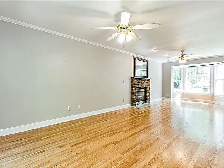 232 Whistling Swan Dr — Photo 9
