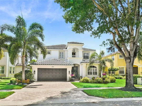 2101 Reston Cir, Royal Palm Beach, FL 33411