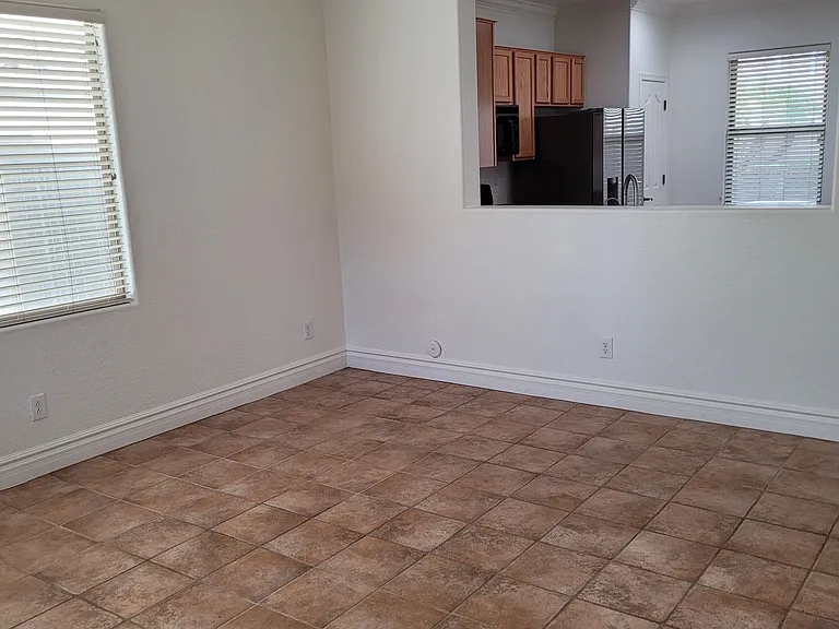 4516 E Willet St — Photo 5