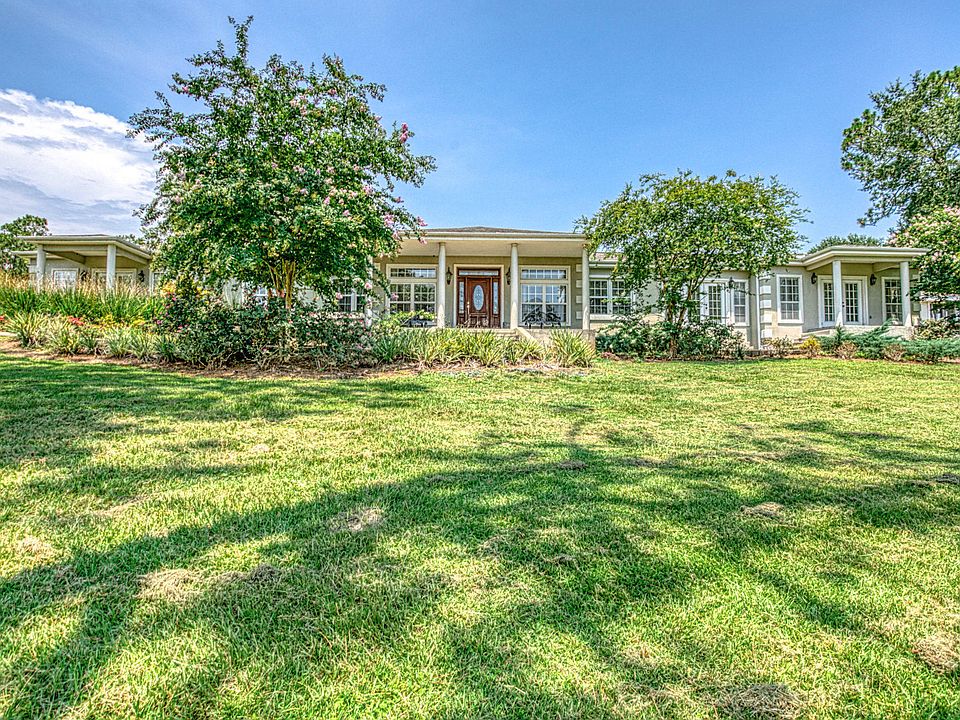 1st image of 2033 W James Lee Blvd