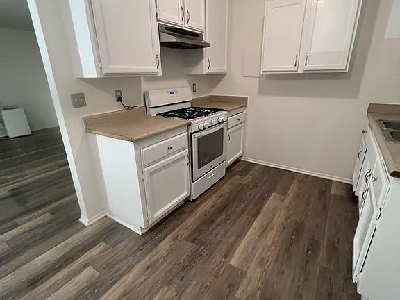 3rd image of 15999 Orange St APT C