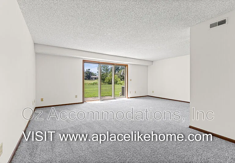 1105 Jeff Cir — Photo 9