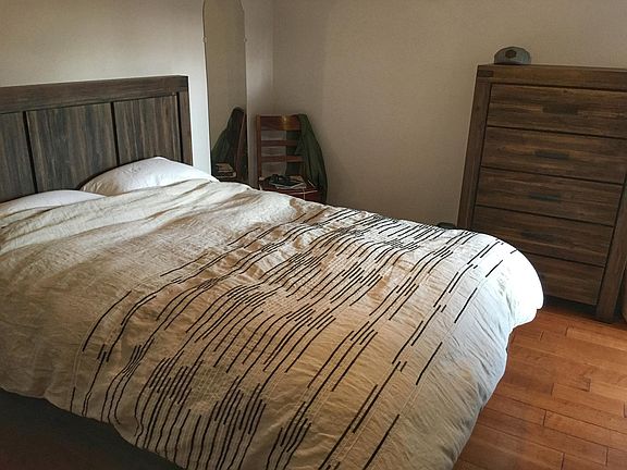 2nd image of 10922 NE 37th Pl #3