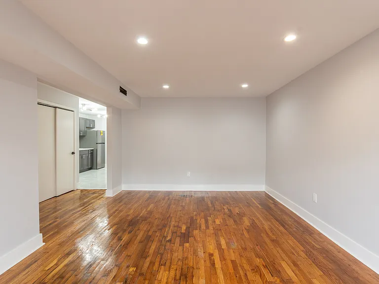 River Edge Apartments — Photo 52