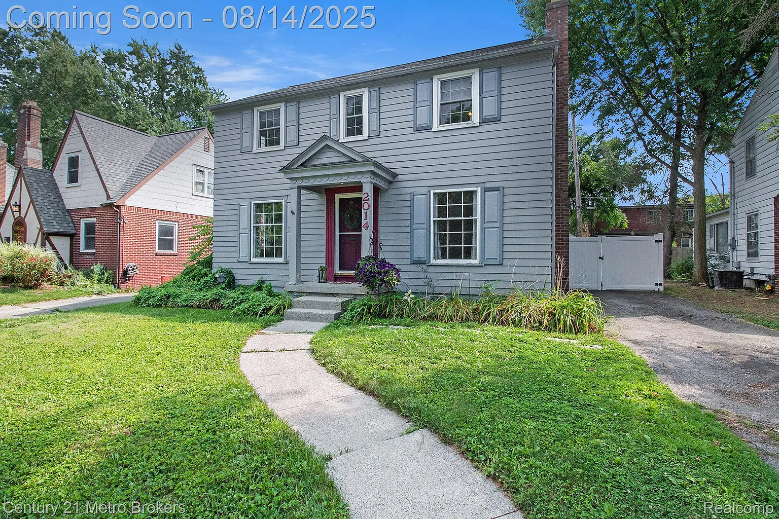 2014 Mountain Ave photo 1