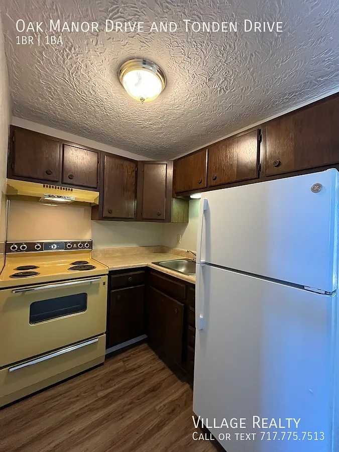 No Steps, No One Above Or Below! Cozy 1-Bedroom Villa Near York Township Park And I-83! — Photo 2
