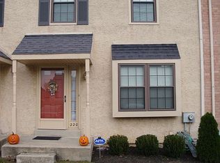 220 Aucott Rd, Brookhaven, PA 19015