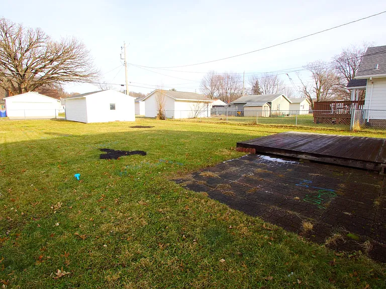 1120 Brown St — Photo 13