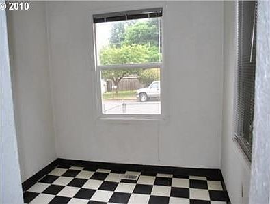 4th image of 3312 Grand Blvd