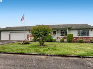 2160 Country Club Ter, Woodburn, OR 97071