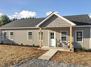 946 Smith St, Bedford, VA 24523