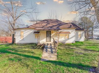 626 Vine St, Thayer, MO 65791