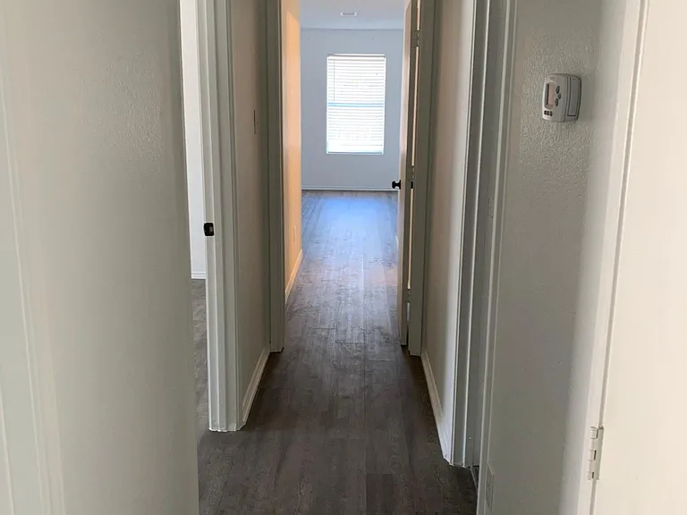 2701 Woodlake Pkwy — Photo 7