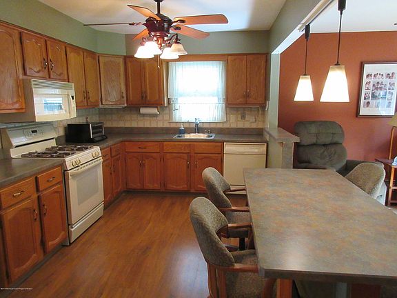 2nd image of 30 Millbrook Dr