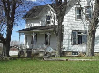 W624 Iowa Rd, Hartford, WI 53027