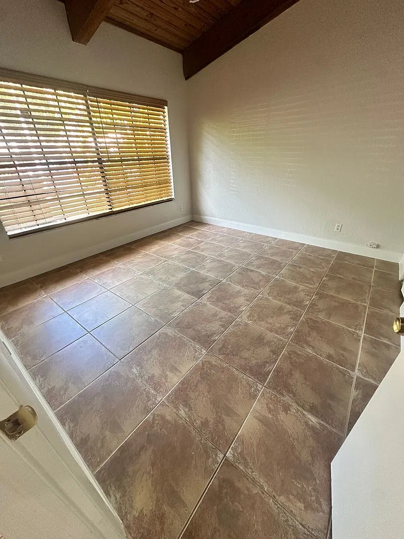 Charming Townhouse in Pembroke Pines — Photo 2