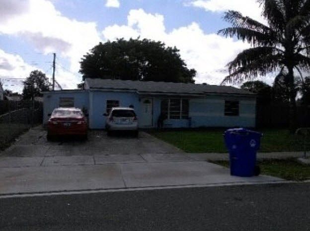 1st image of 1820 SW 68th Ave
