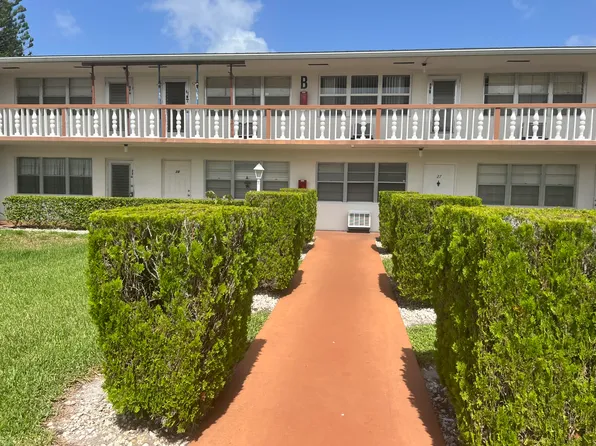 41 Cambridge Rd #B, West Palm Beach, FL 33415