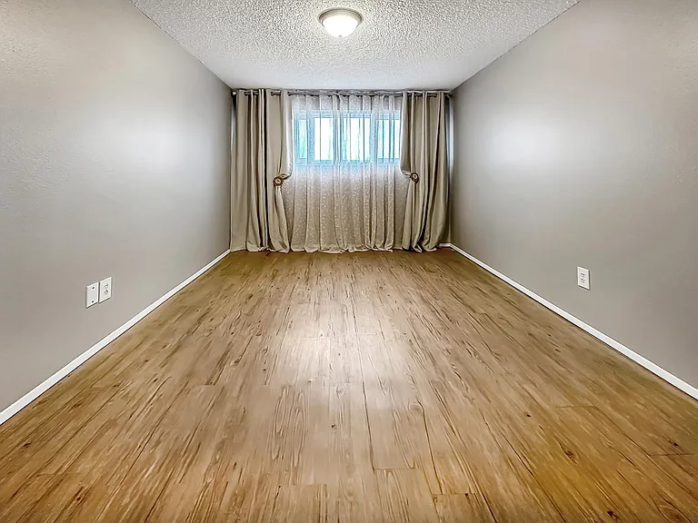 405 NE 85th St — Photo 33