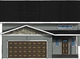 7444 21st St S, Fargo, ND 58104